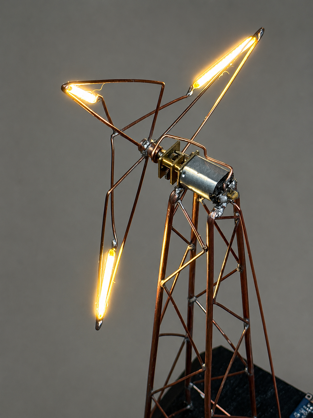 Wind turbine lamp